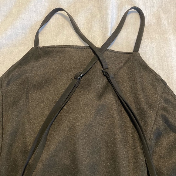 Going Out Crop Top - Picture 4 of 8